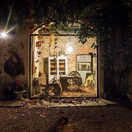 Corte Dei Brut Gavirate Bagian luar foto