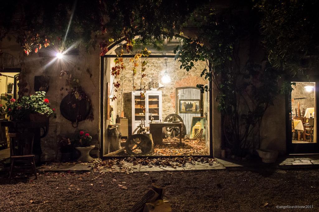 Corte Dei Brut Gavirate Bagian luar foto